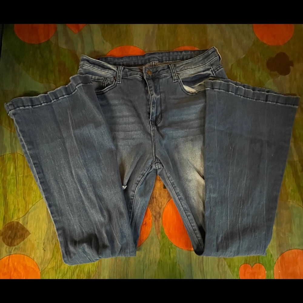 Womens jeans size 10 Denim STRETCH Distressed Blue No Name Brand. Super stretch